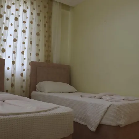 Astonishing With Private Pool And Jacuzzi In Foca, 빌라